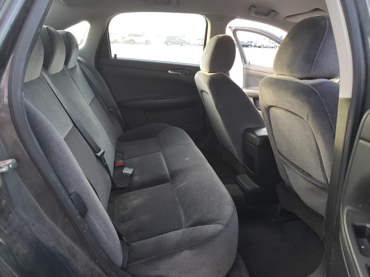 2010 Chevrolet Impala - Image 11