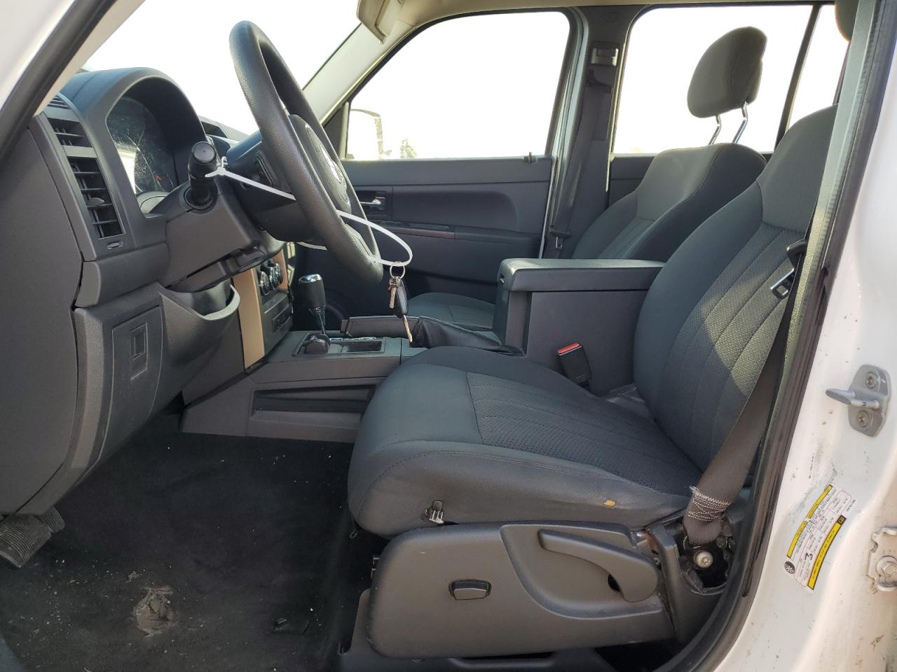 2012 Jeep Liberty (North America) - Image 7