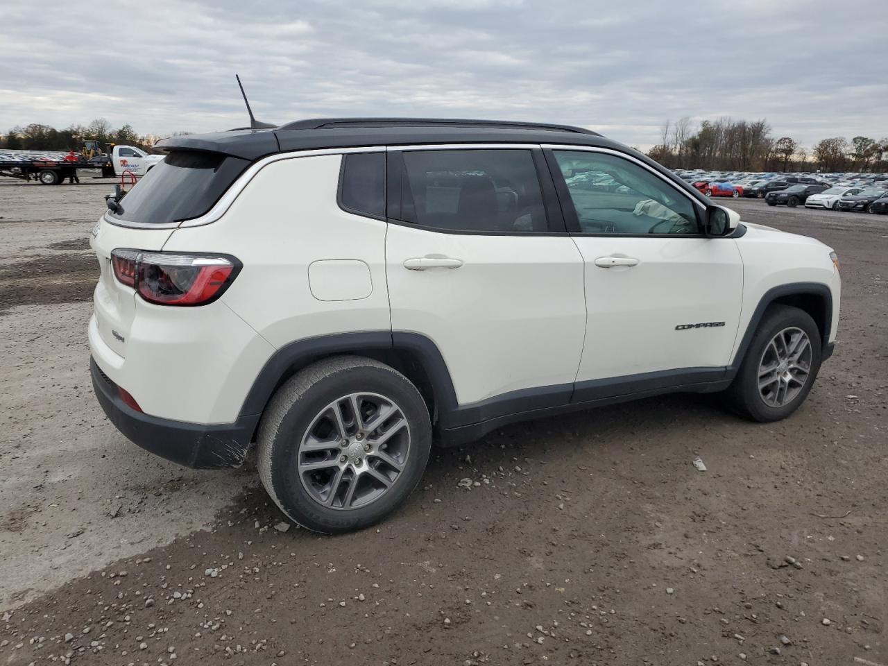 2020 Jeep Compass - Image 3
