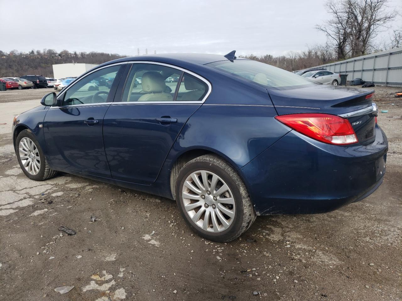 2011 Buick Regal - Image 2