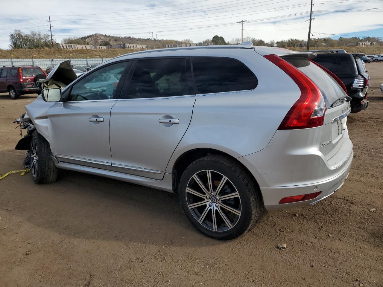 VIN YV440MDM7G2854131 2016 VOLVO XC60 no.2