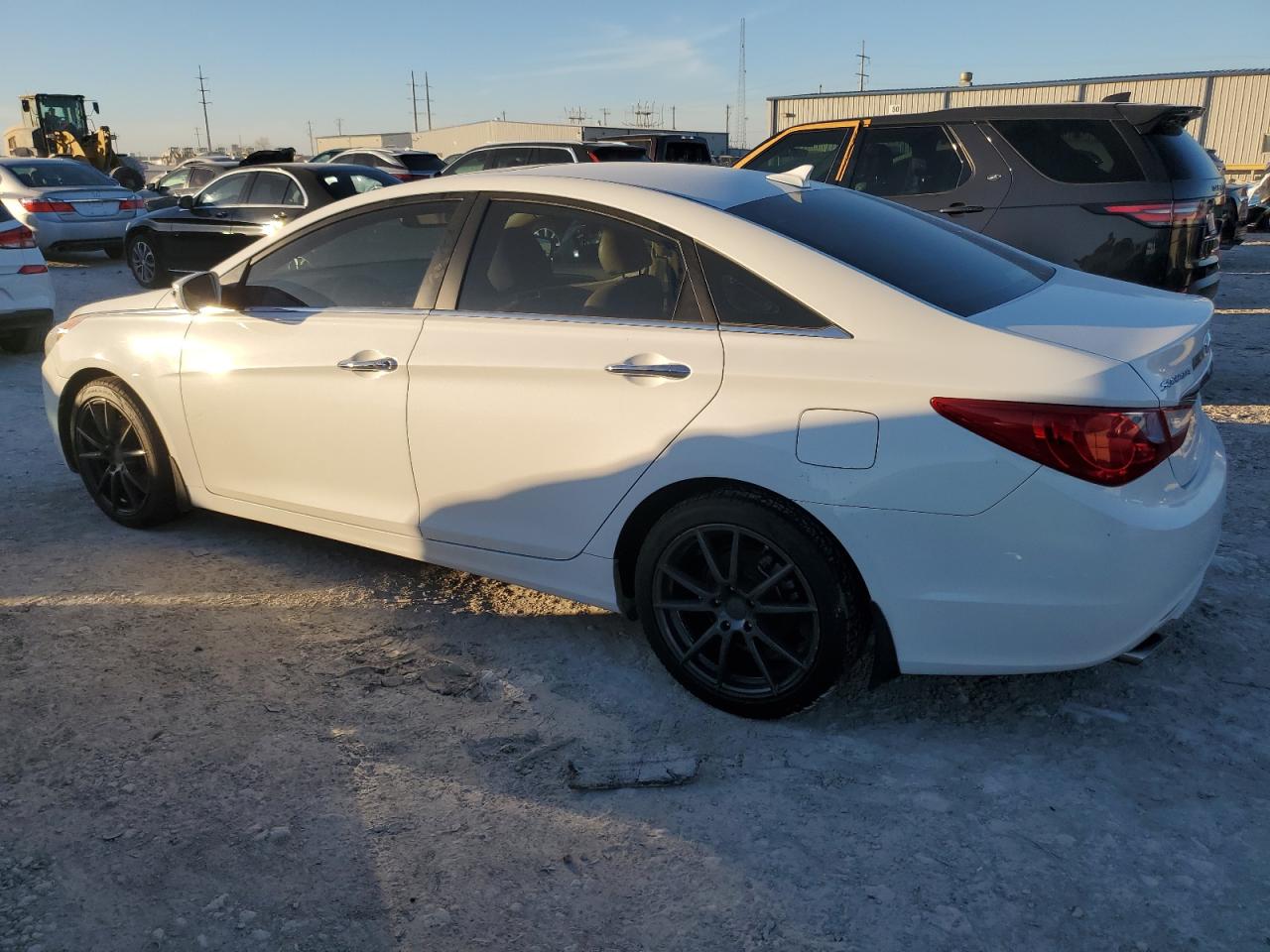 2011 Hyundai Sonata - Image 2