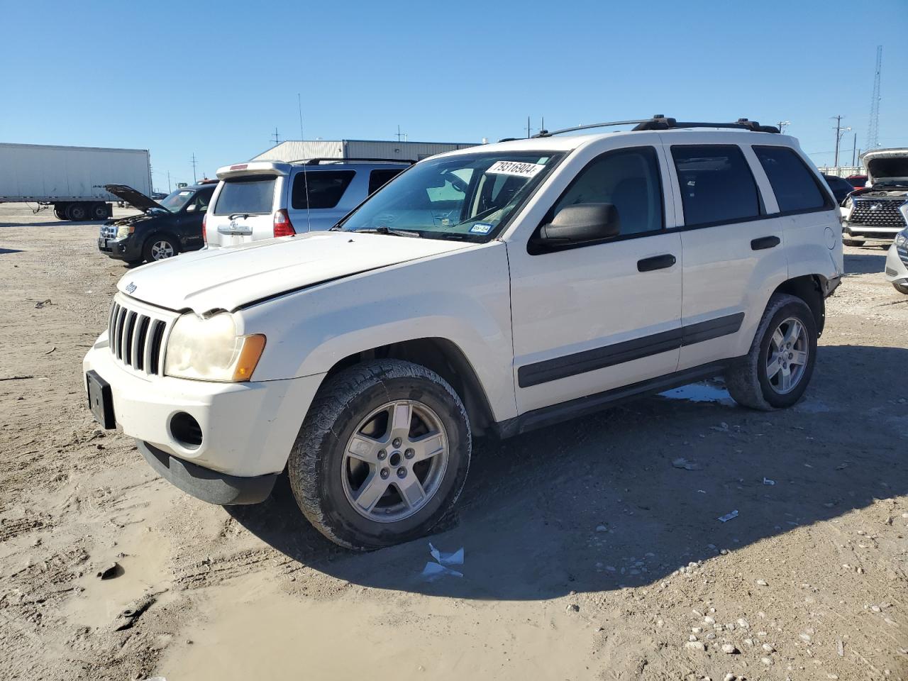 2005 Jeep Grand Cherokee - Image 1