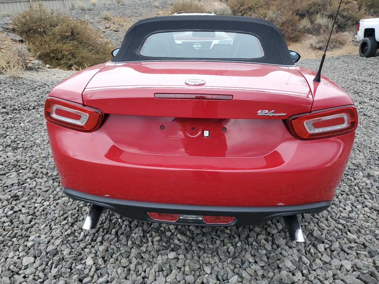 2018 Fiat 124 Spider Classica VIN: JC1NFAEK7J0137052 Lot: 81948334