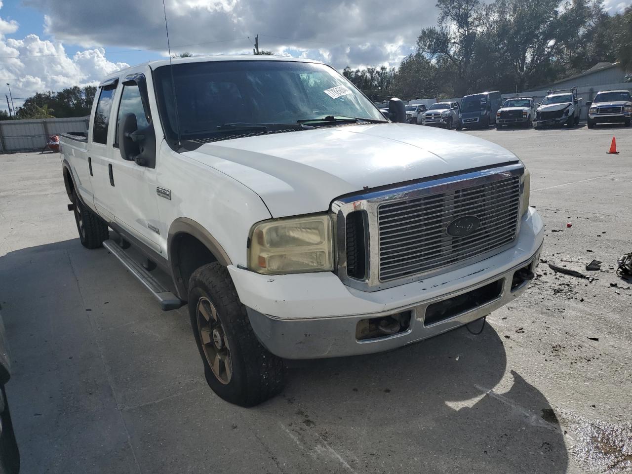 2006 Ford F350 - Image 4