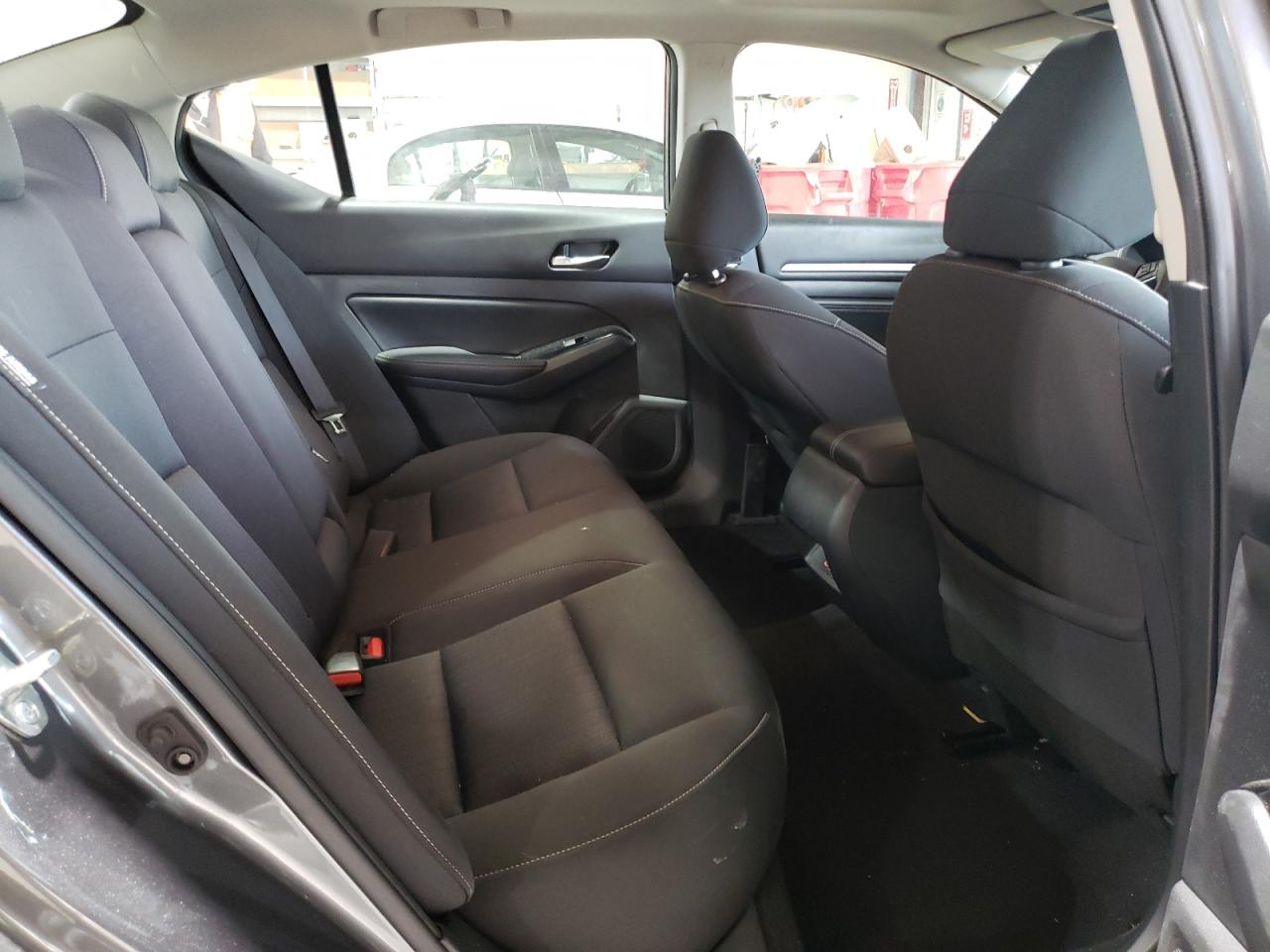 2021 Nissan Altima - Image 10