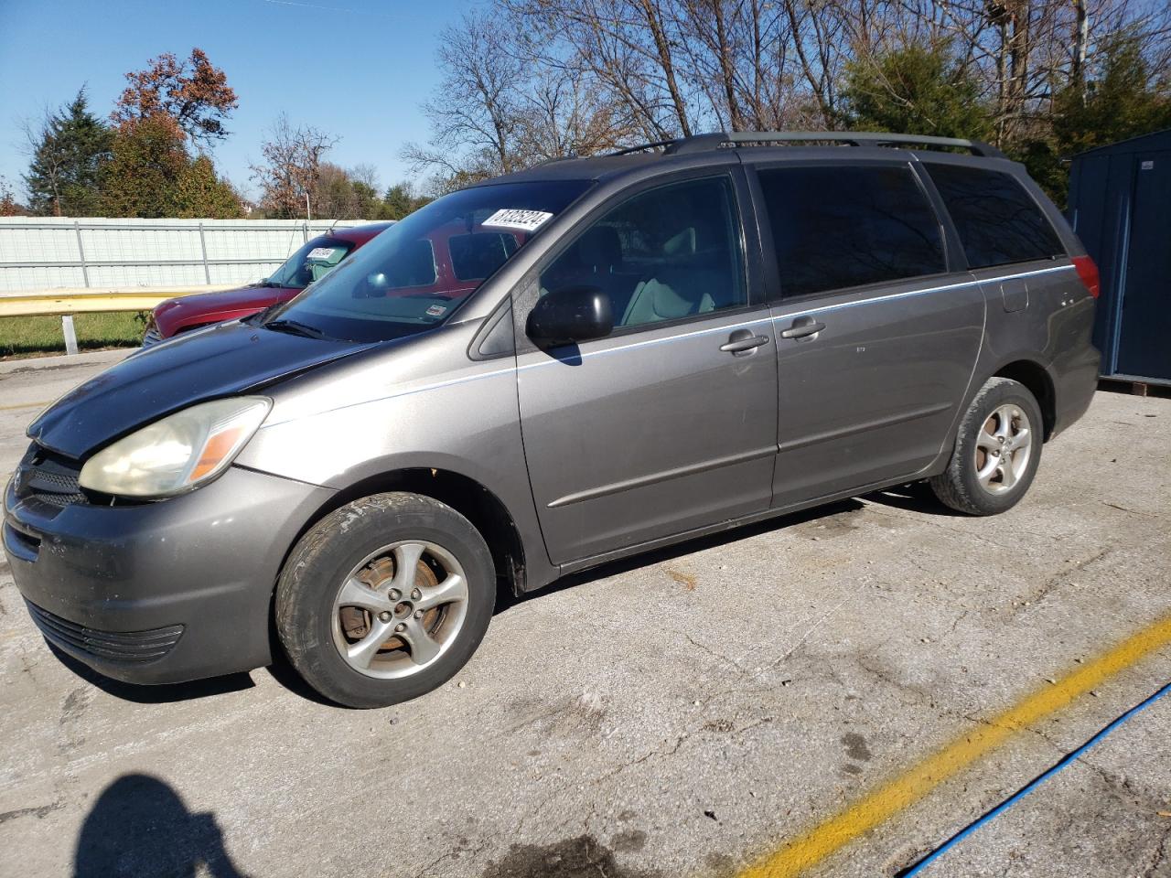 2005 Toyota Sienna - Image 1