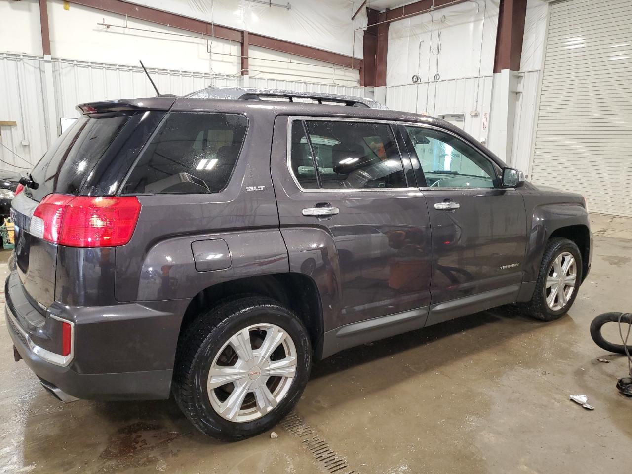 2016 GMC Terrain - Image 3