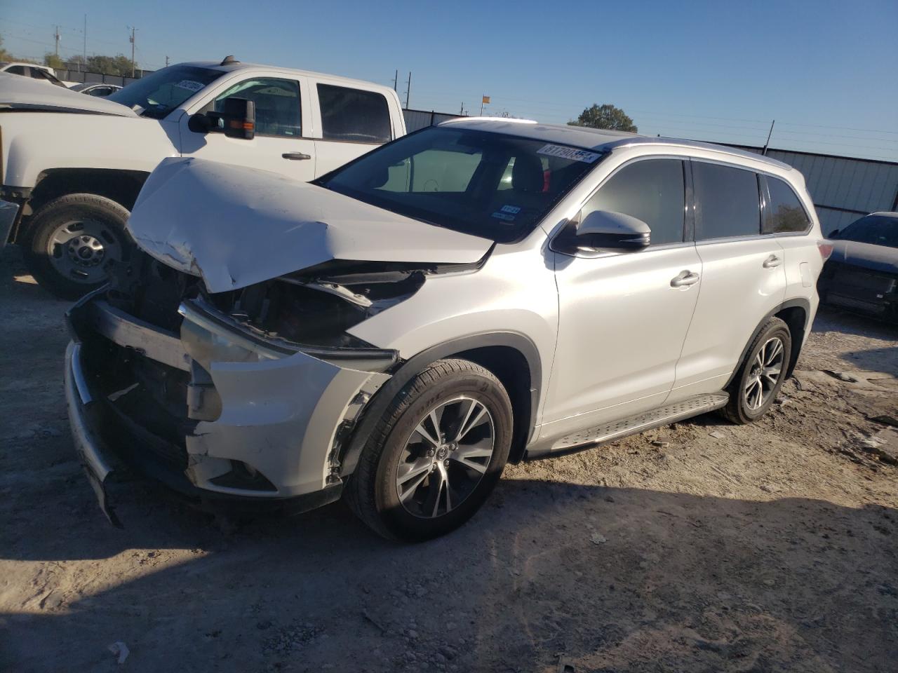 2016 TOYOTA HIGHLANDER