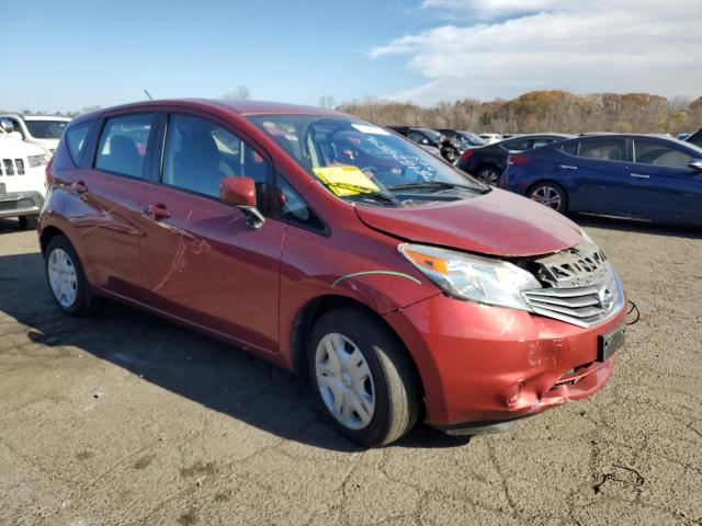  NISSAN VERSA 2016 Красный