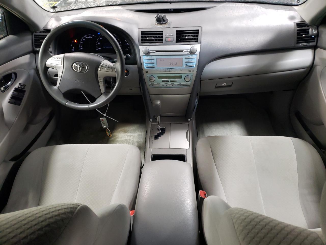 2009 Toyota Camry - Image 8