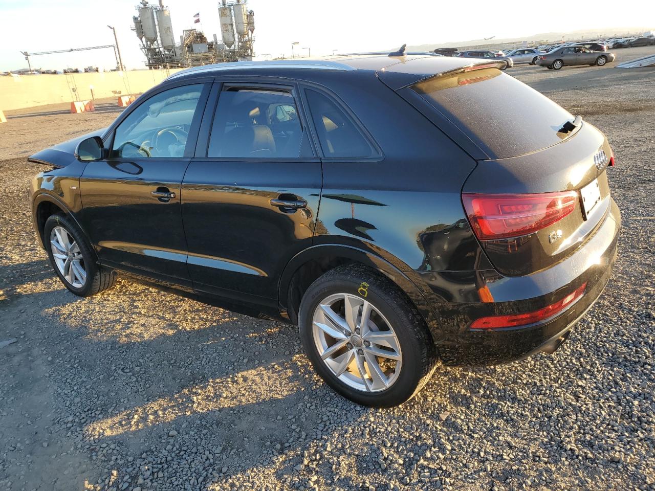 VIN WA1BCCFS0JR019407 2018 AUDI Q3 no.2