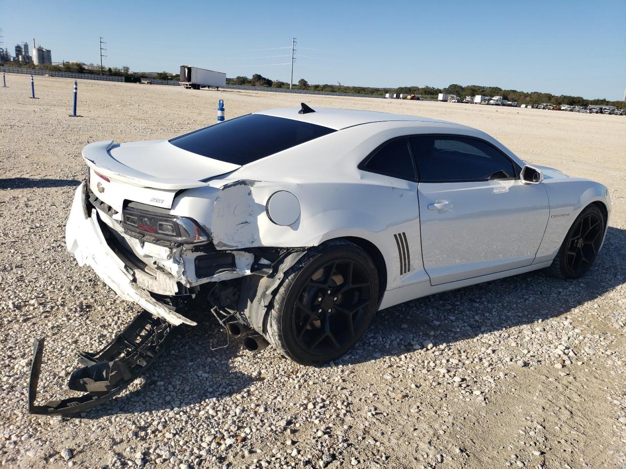 2015 Chevrolet Camaro - Image 3