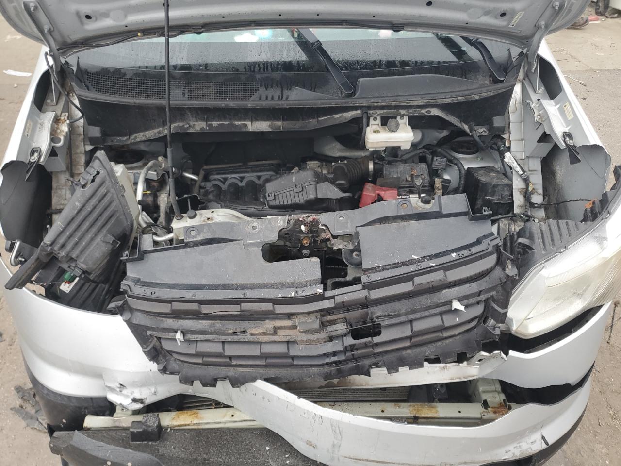 2015 Chevrolet Express - Image 11