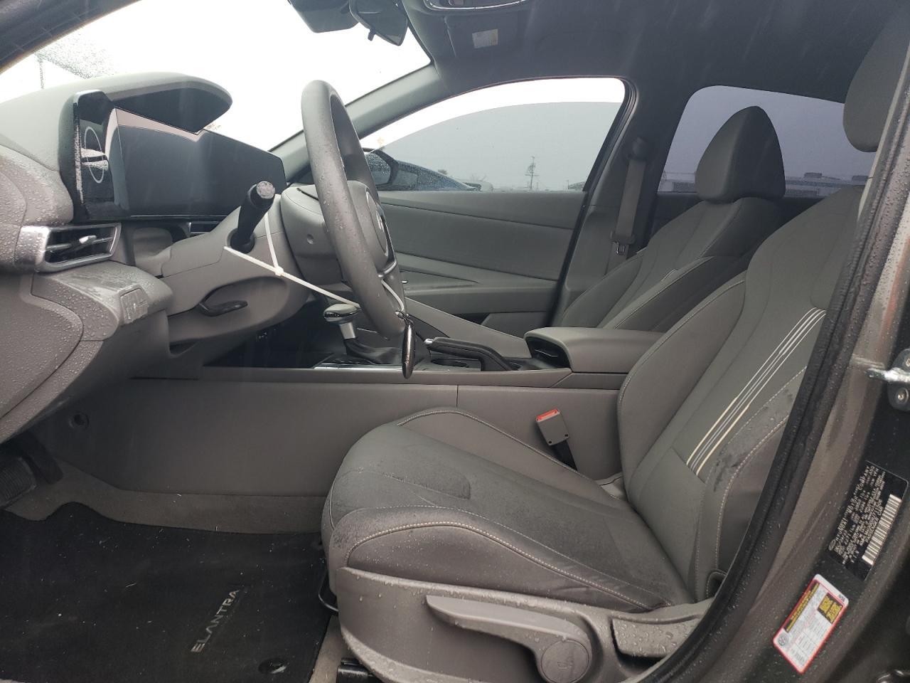 2024 Hyundai Elantra - Image 7