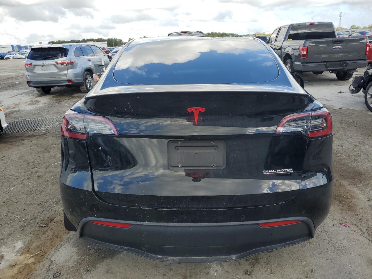 2022 Tesla Model Y VIN: 7SAYGDEFXNF377613 Lot: 79143934