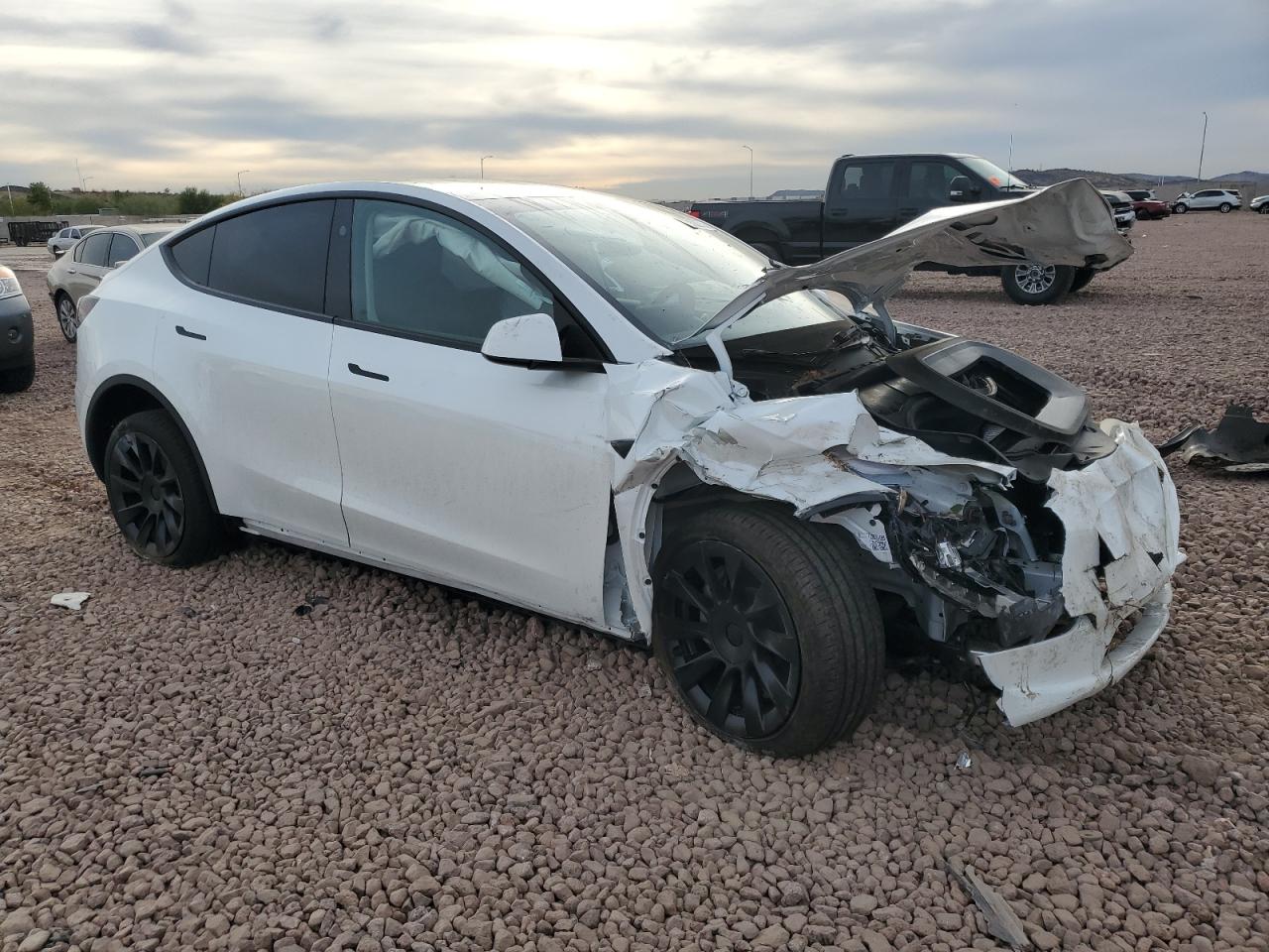 VIN 7SAYGDEE3RA291800 2024 TESLA MODEL Y no.4