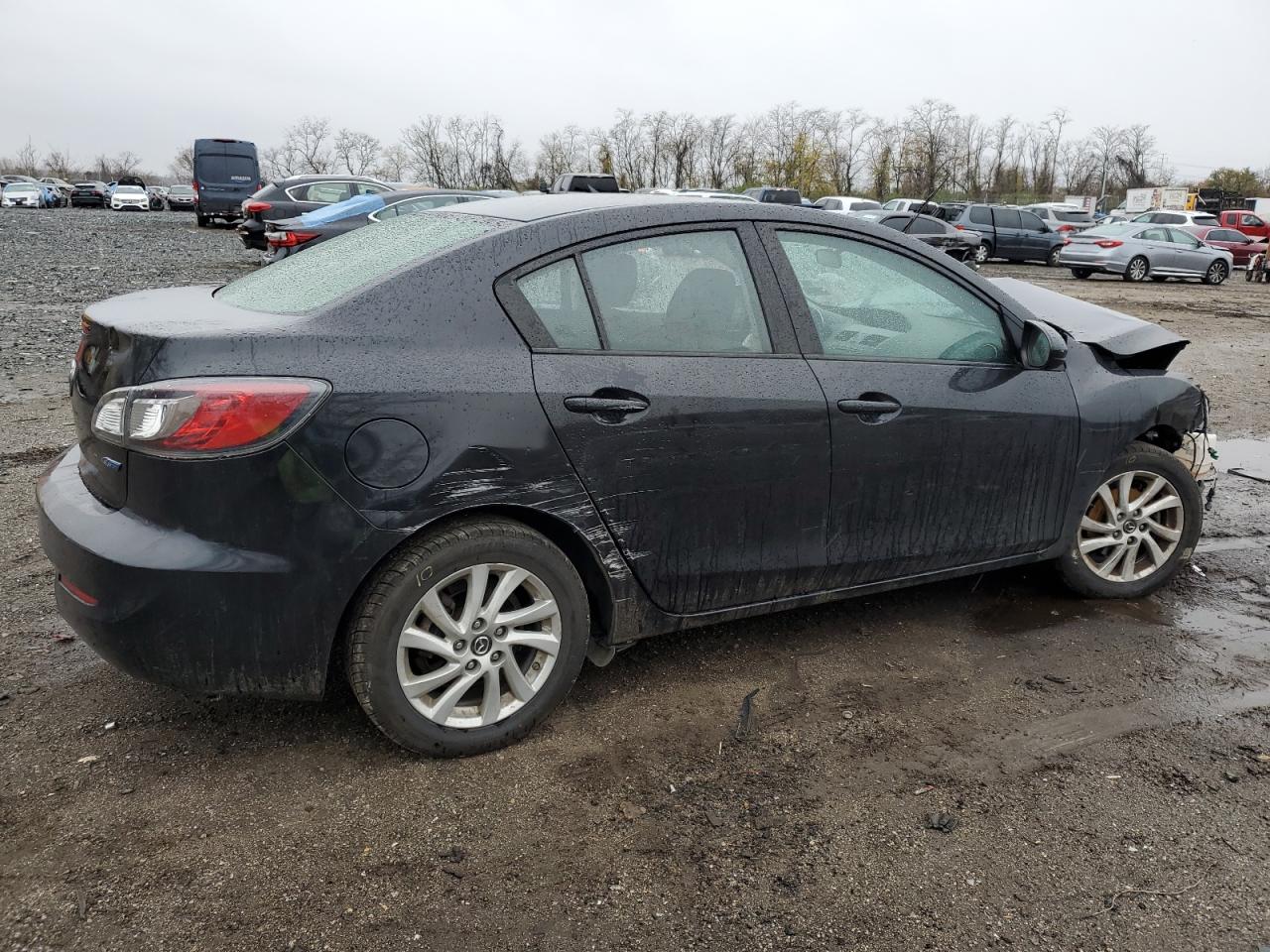 2013 Mazda 3 - Image 3