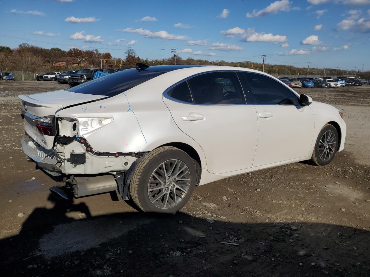 2018 Lexus ES - Image 3