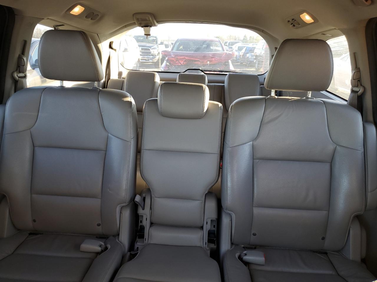 2014 Honda Odyssey - Image 10