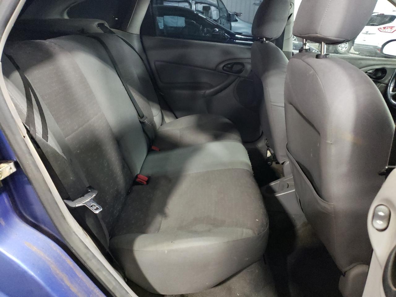 2004 Ford Focus - Image 11