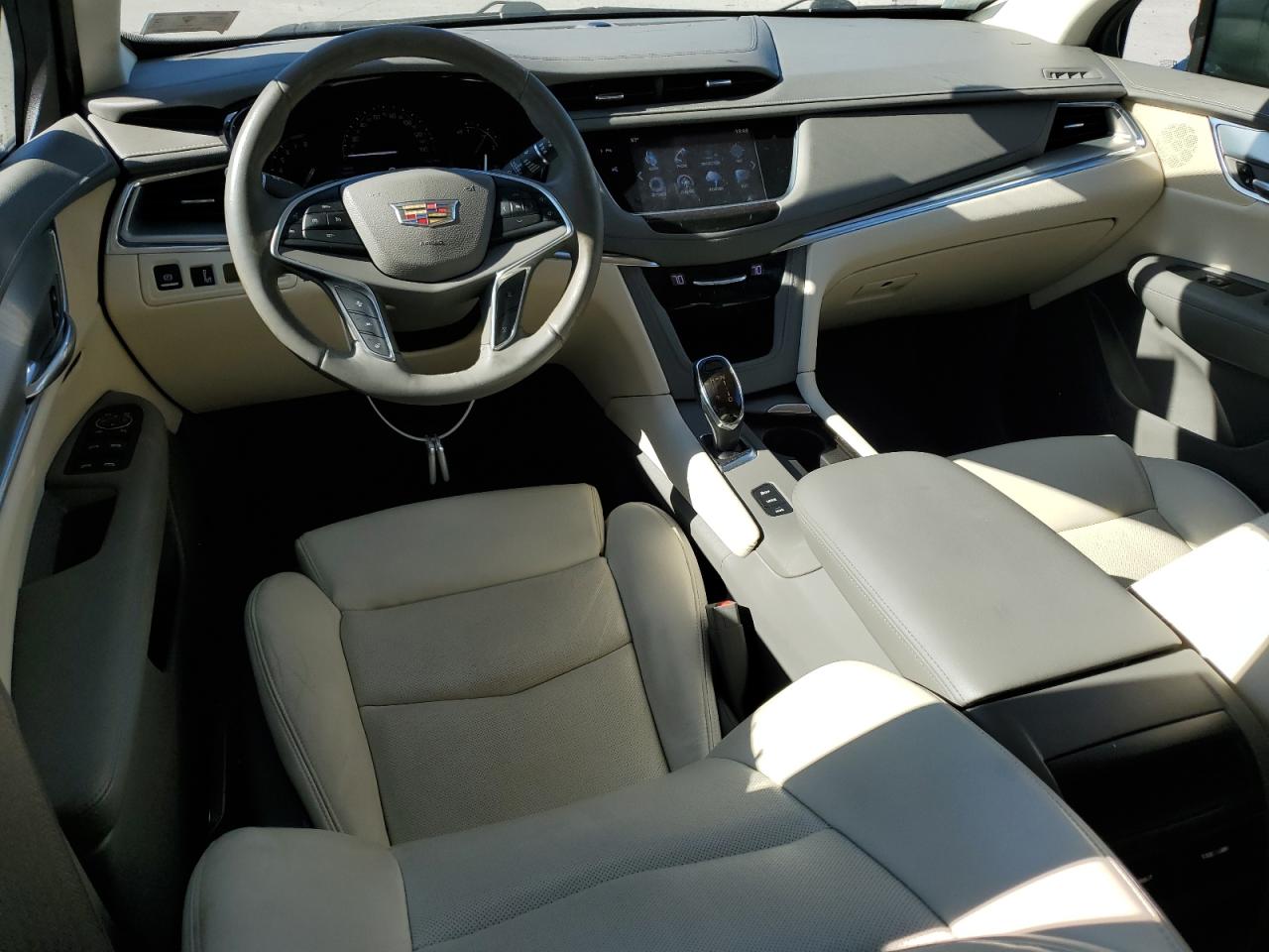 2017 Cadillac XT5 - Image 8