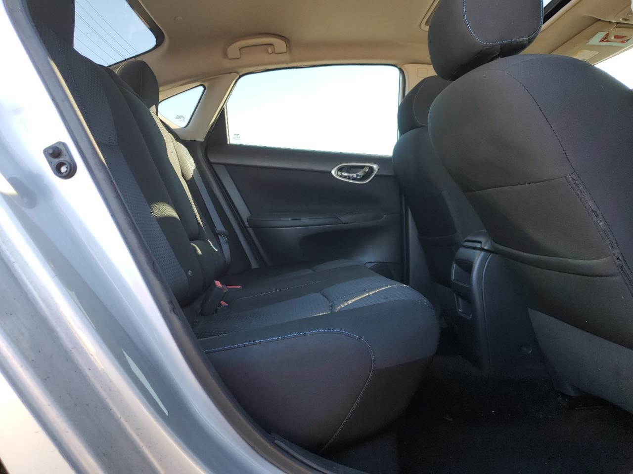 2017 Nissan Sentra - Image 11