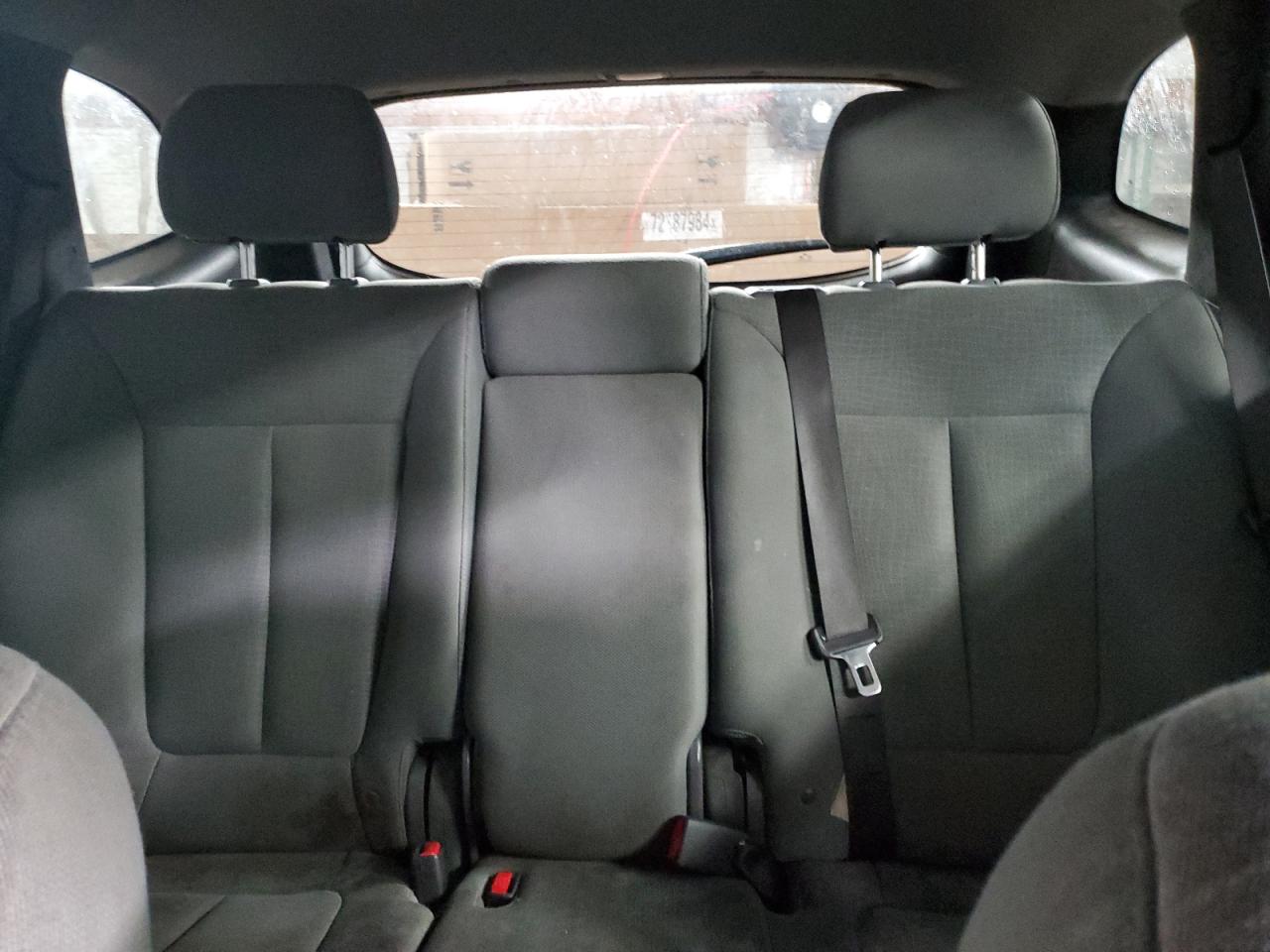 2011 Hyundai Santa Fe - Image 10