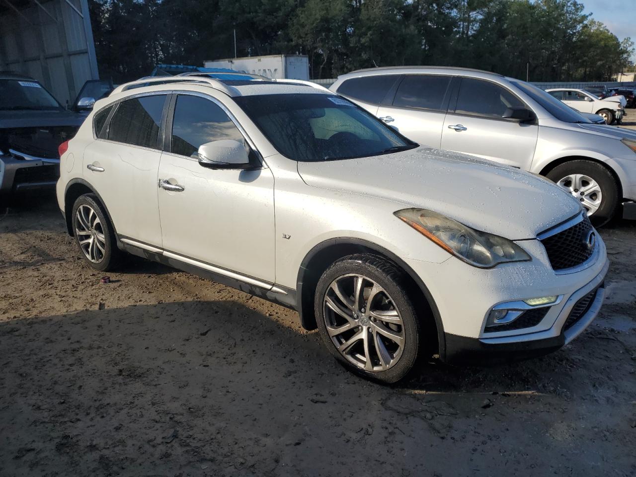 2017 Infiniti QX50 - Image 4