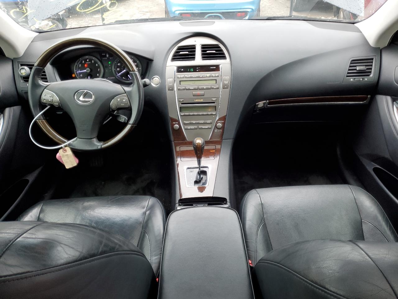 2010 Lexus ES - Image 8