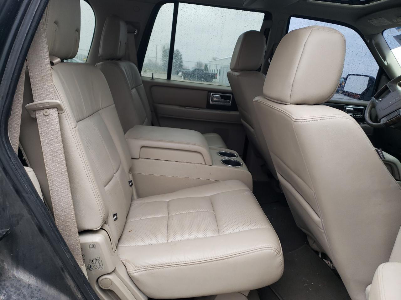 2007 Lincoln Navigator - Image 11