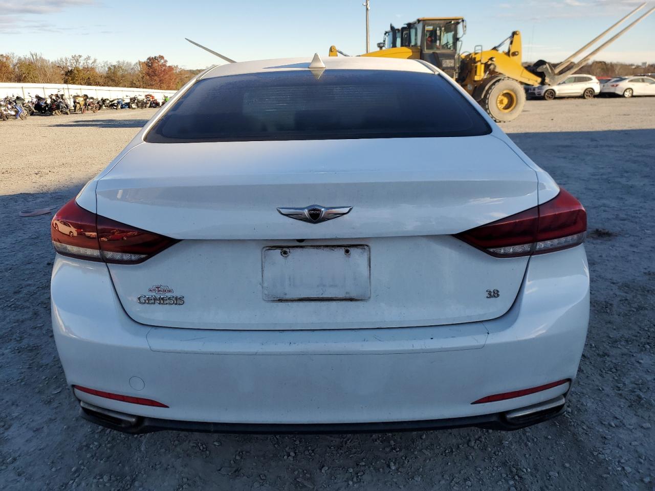 2015 Hyundai Genesis 3.8L VIN: KMHGN4JE2FU040918 Lot: 80872054