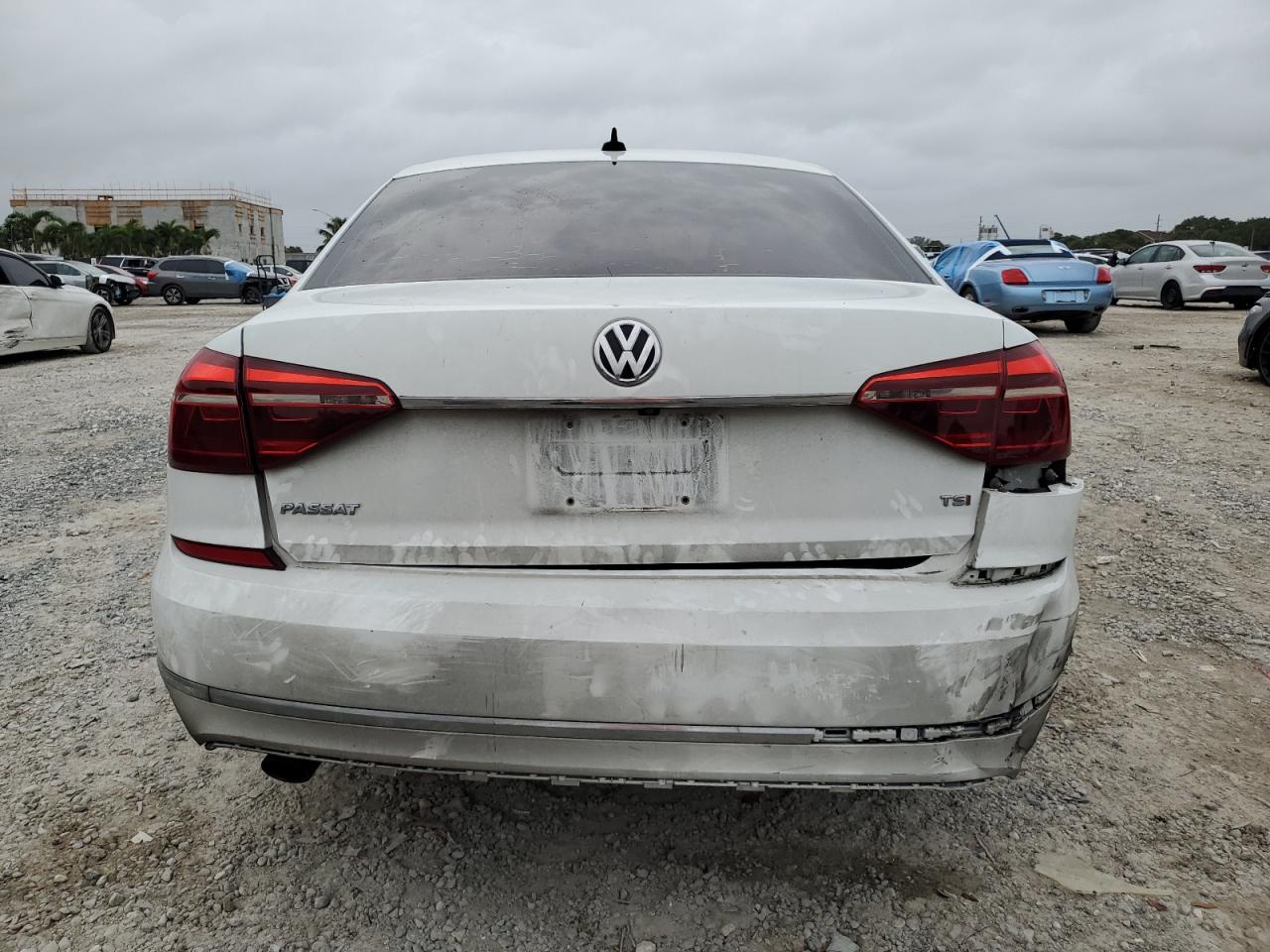 2017 Volkswagen Passat R-Line VIN: 1VWDT7A37HC002376 Lot: 79297024