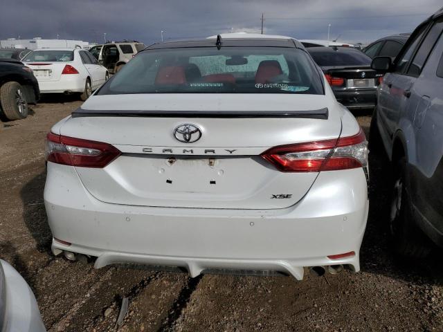  TOYOTA CAMRY 2018 Белый