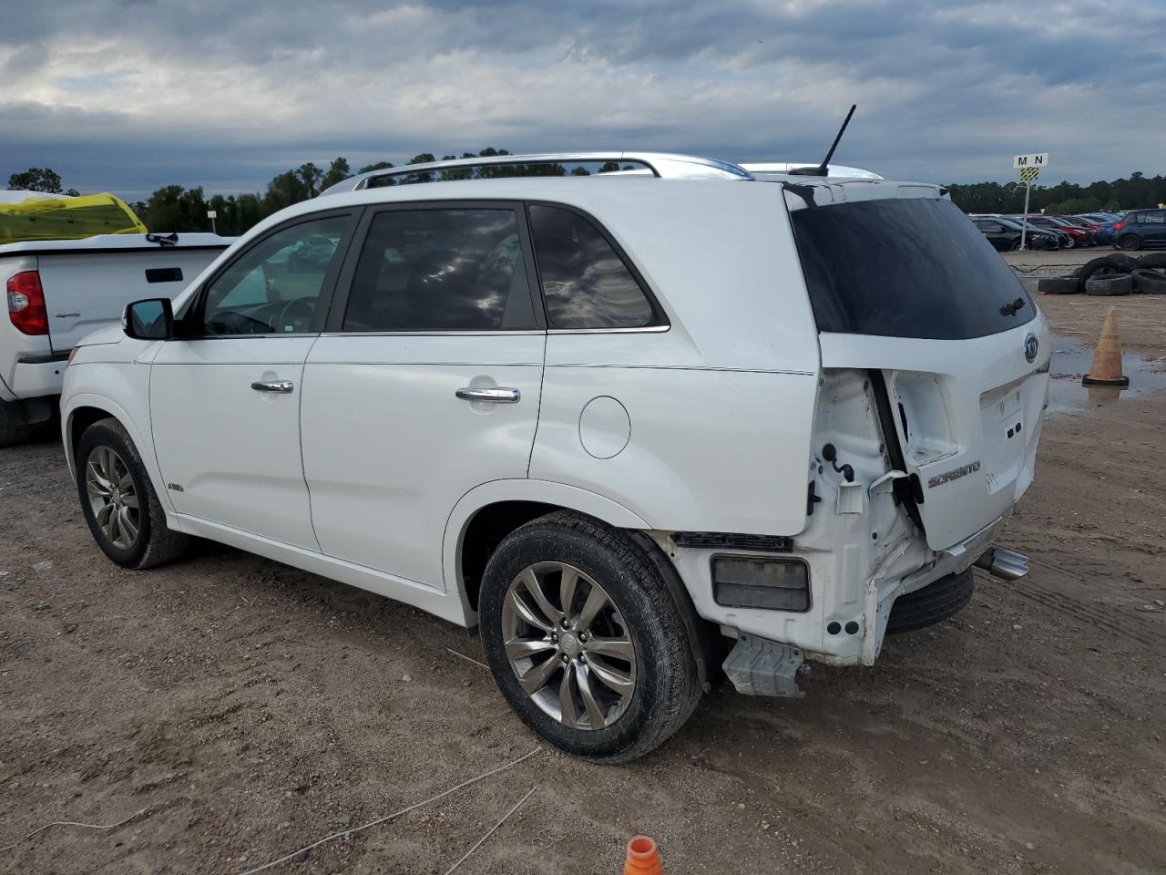 2013 Kia Sorento - Image 2