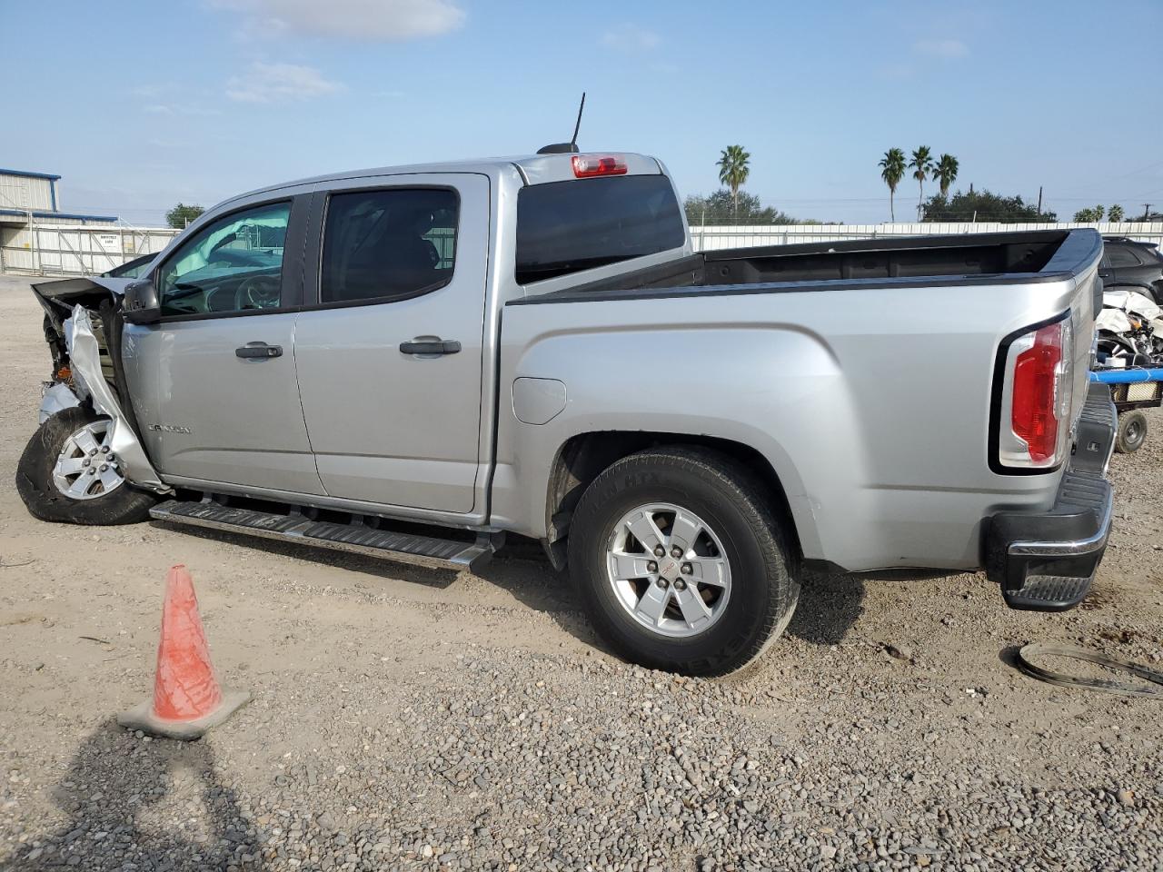 2016 GMC Canyon - Image 2