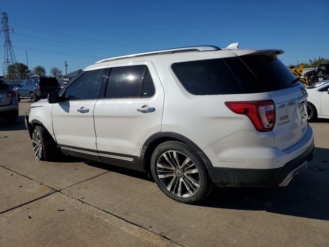 2016 Ford Explorer - Image 2