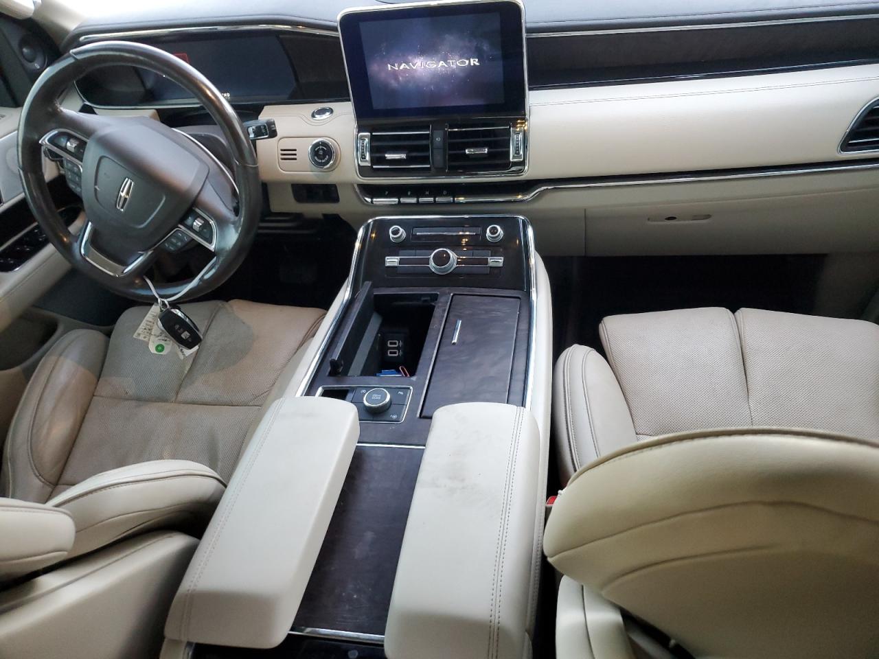 2018 Lincoln Navigator - Image 8