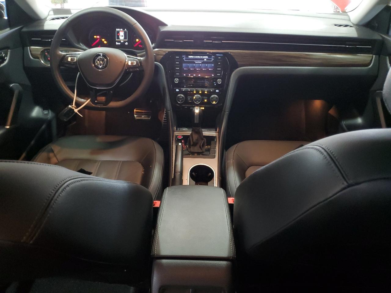 2022 Volkswagen Passat - Image 8