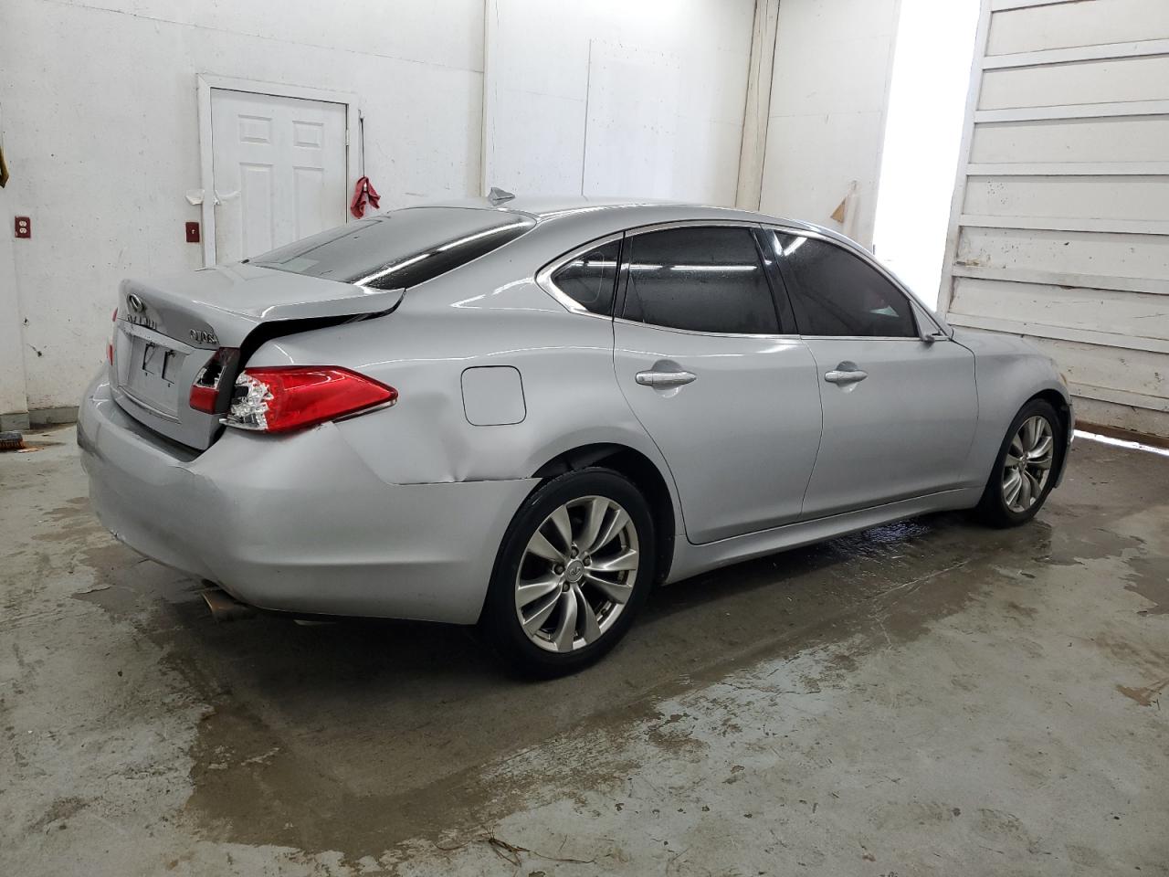 2012 Infiniti M - Image 3