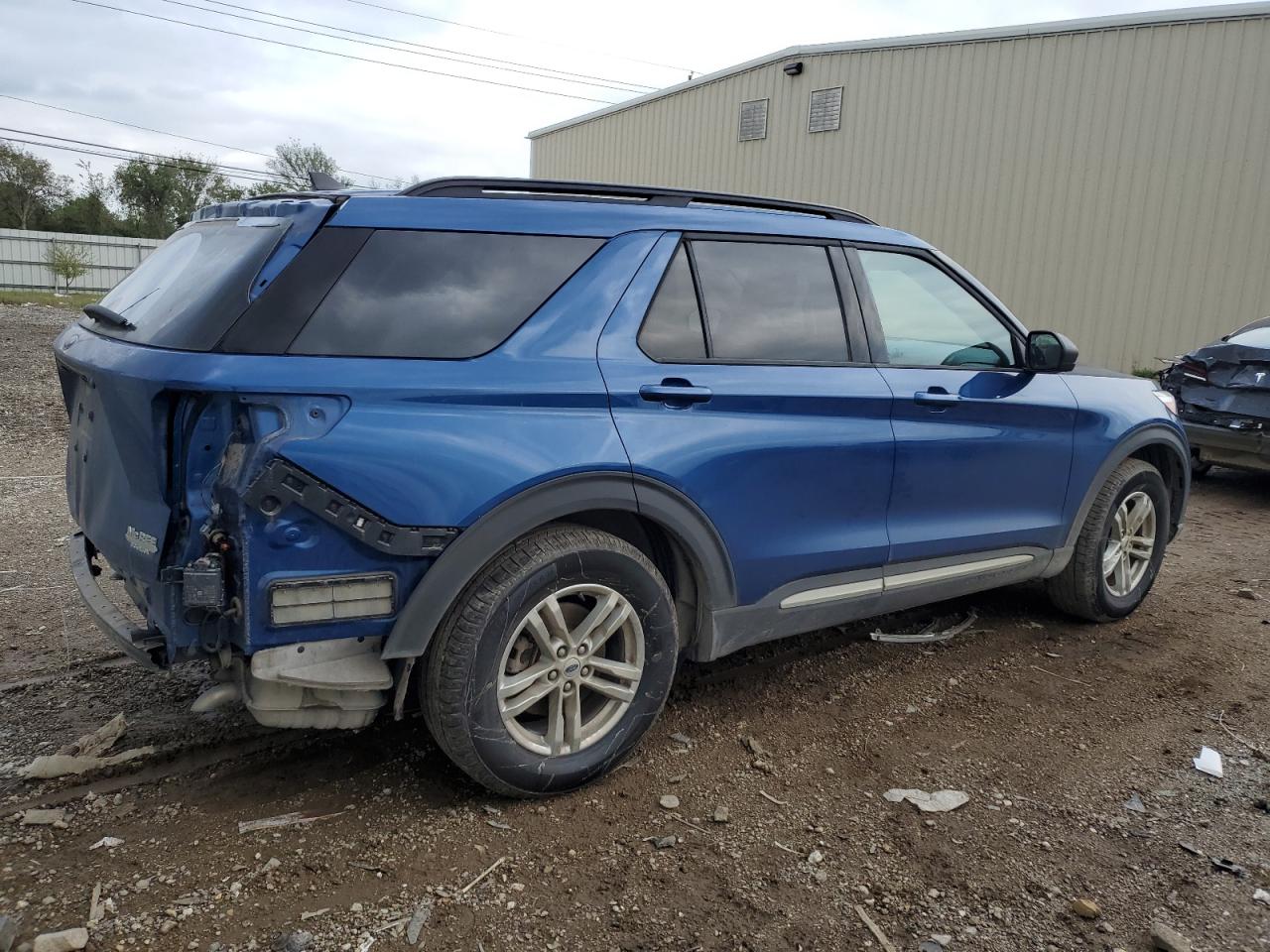 2022 Ford Explorer - Image 3