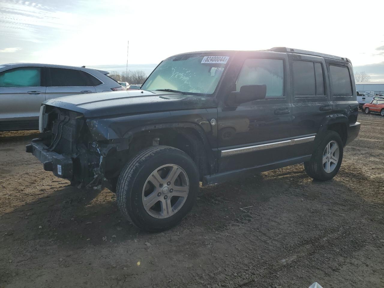 2010 Jeep Commander - Image 1