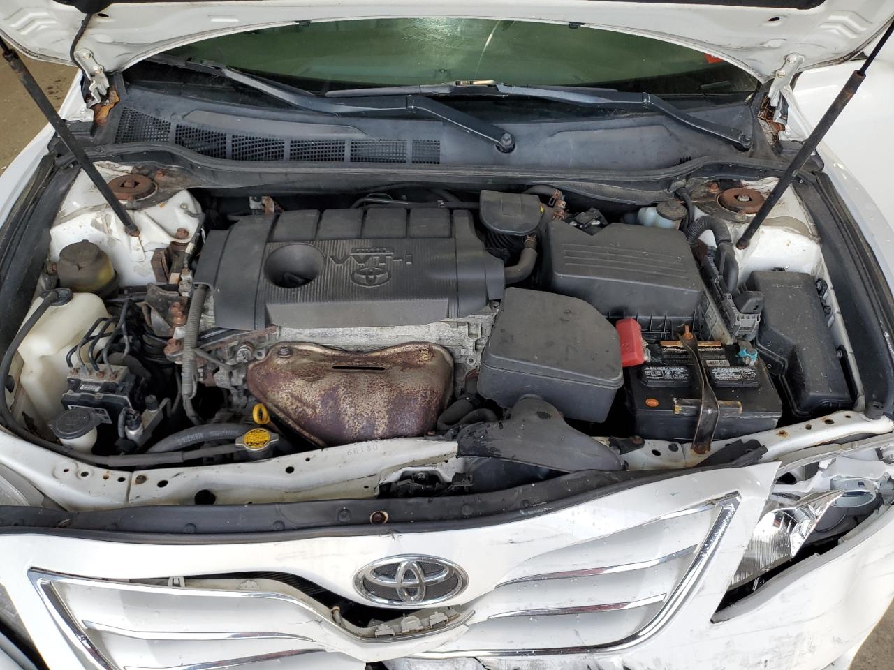 2011 Toyota Camry - Image 12