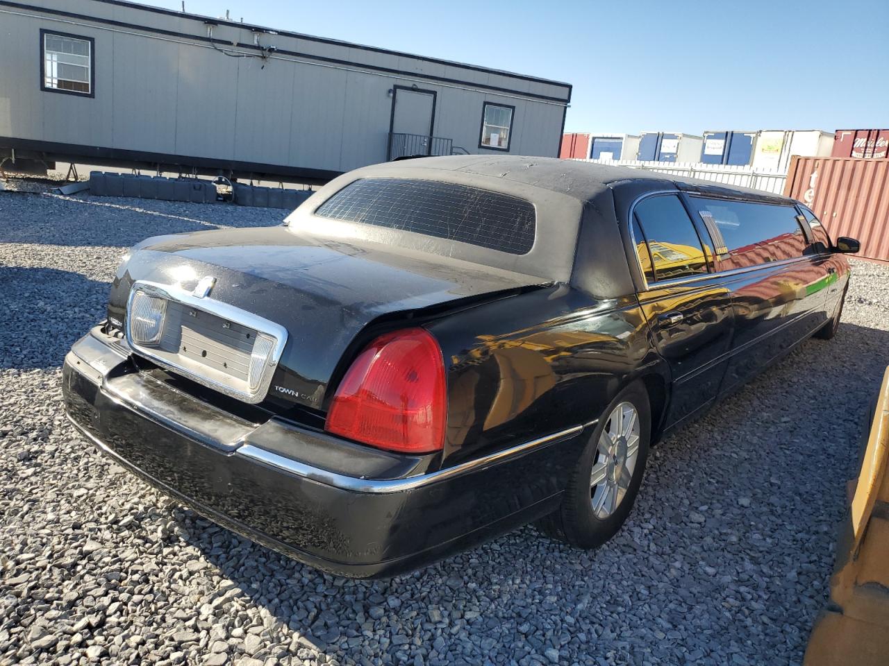 2008 Lincoln Town Car - Image 3