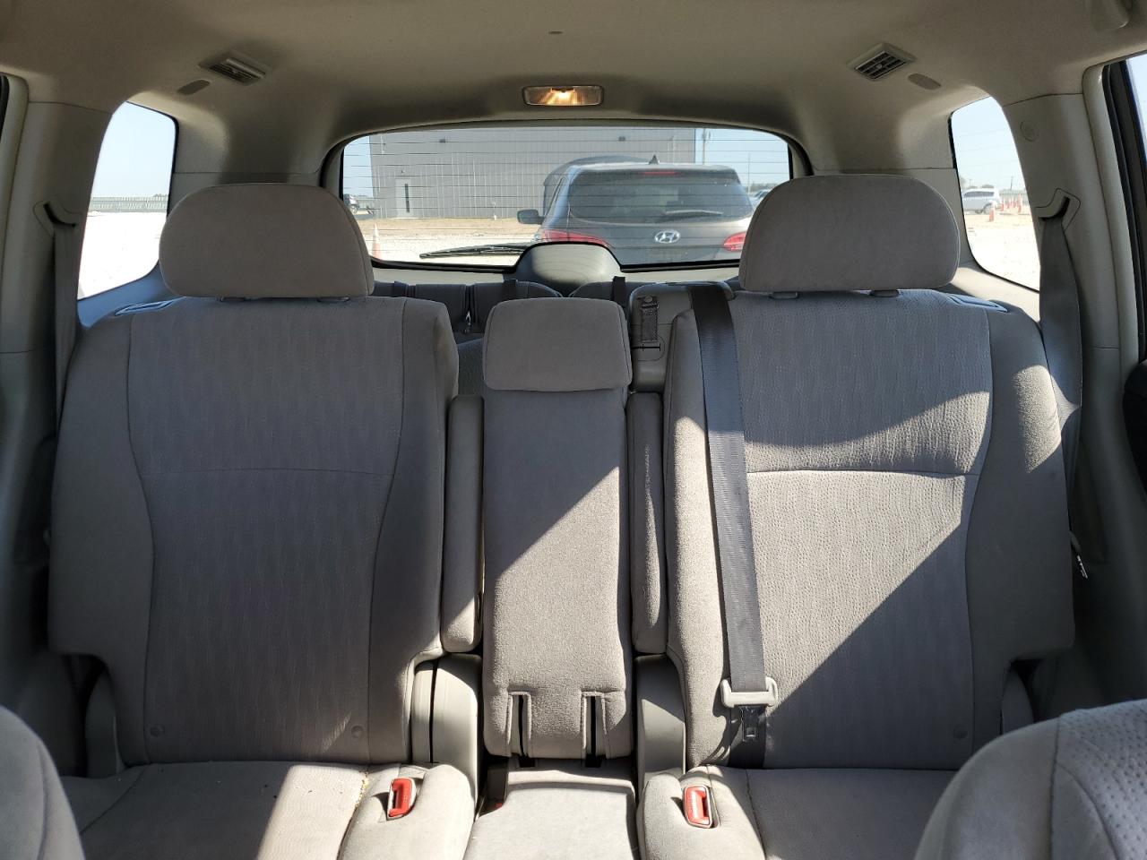 2011 Toyota Highlander - Image 10