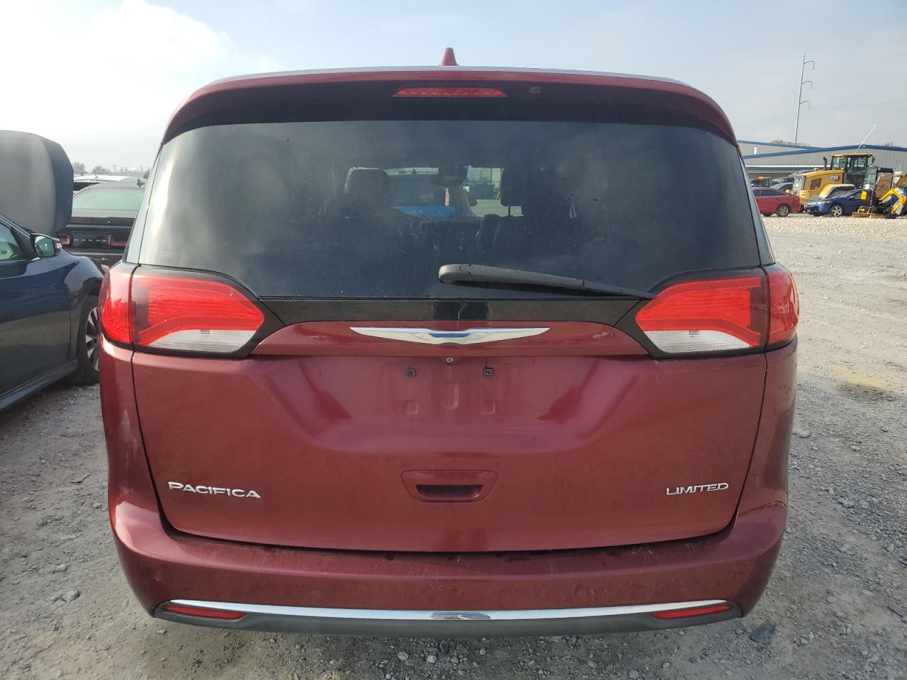 2017 Chrysler Pacifica - Image 6
