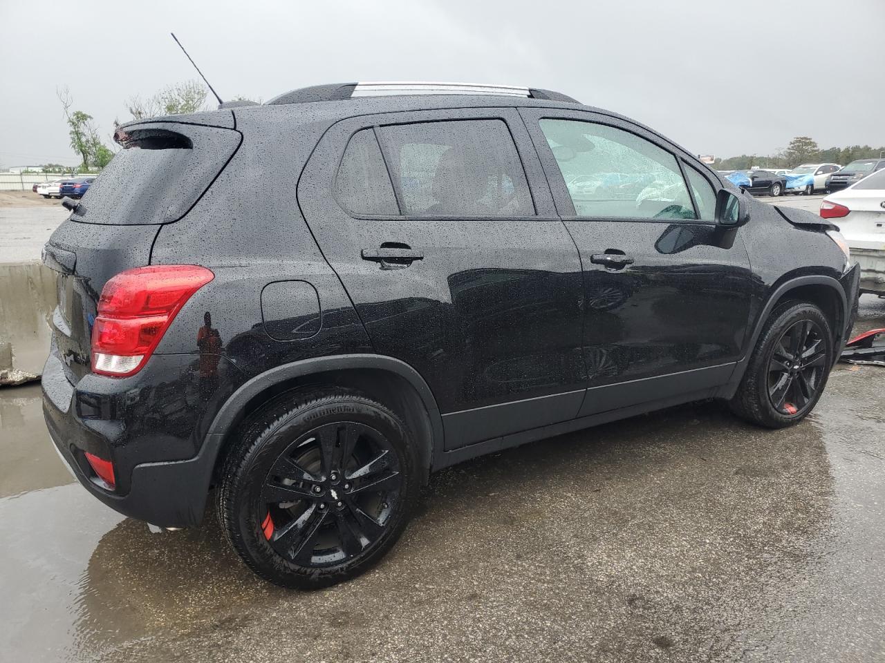2022 Chevrolet Trax - Image 3