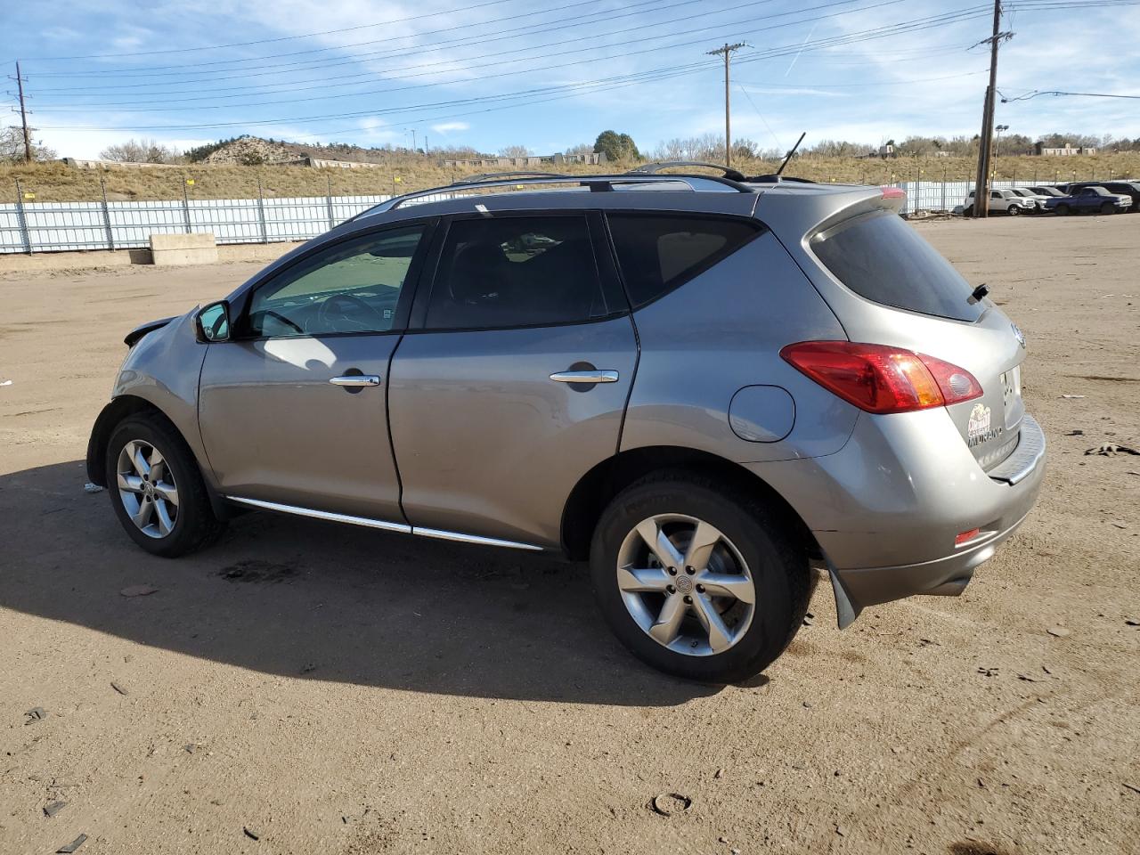 2010 Nissan Murano - Image 2