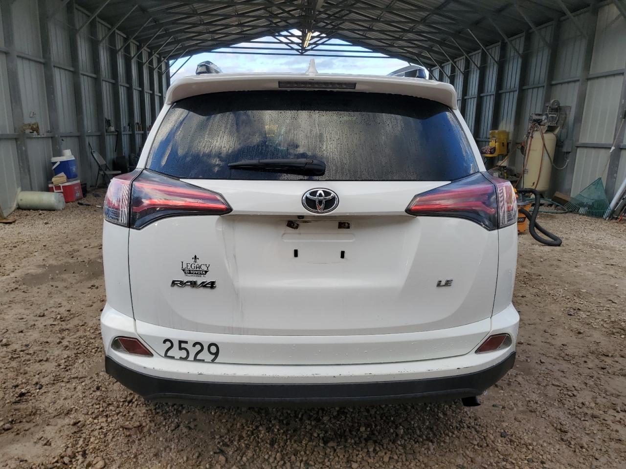 2017 Toyota RAV 4 - Image 6