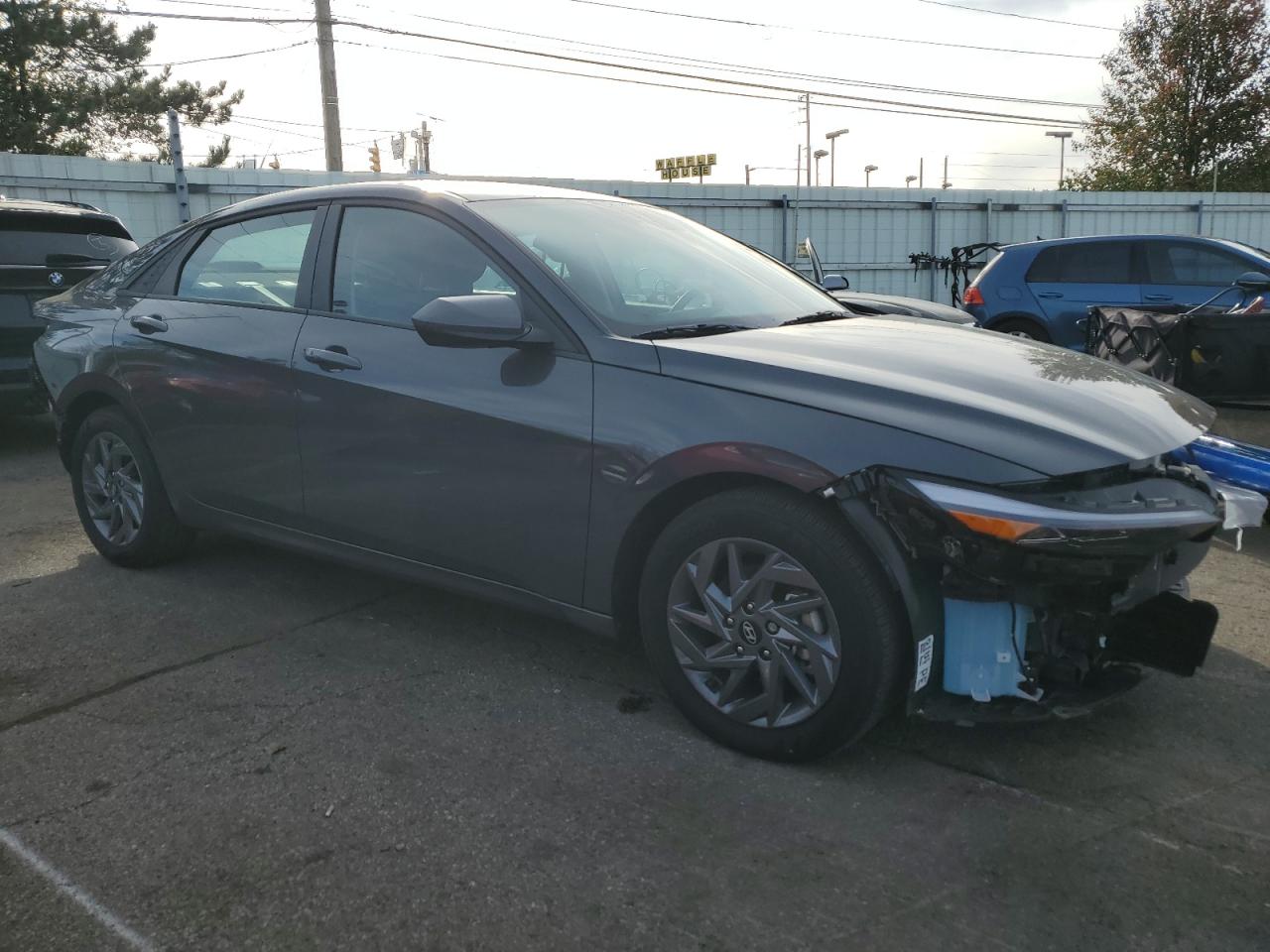 2024 Hyundai Elantra - Image 4